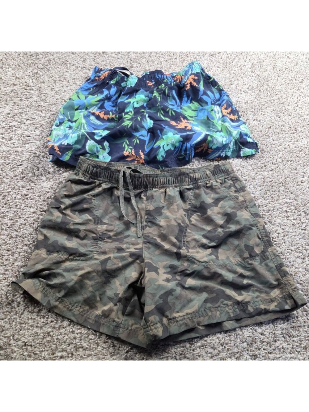 Lot Of 2 Columbia Shorts Womens Medium Sandy River Printed Camo Floral